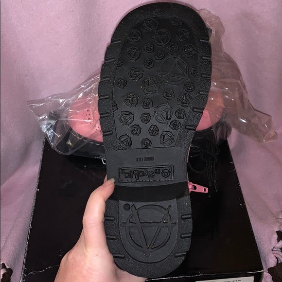 Anarchic by TUK Size 5 NEVER WORN - Picture 2 of 4